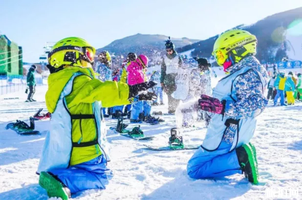 兒童滑雪裝備有哪些 兒童平衡車滑雪危險嗎