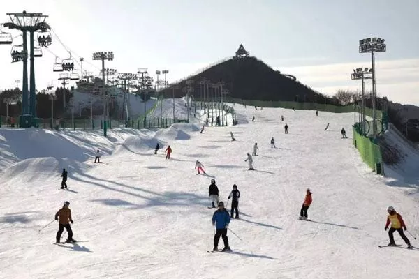 2022-2023北京南山滑雪場(chǎng)門(mén)票價(jià)格 附開(kāi)放時(shí)間