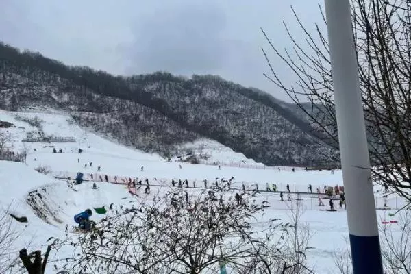 湖北省內(nèi)哪里有滑雪場地